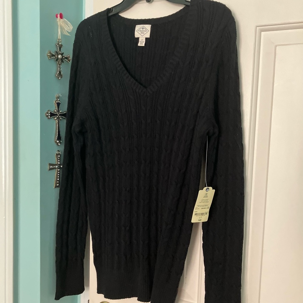 St. John’s Bay black cable knit v-neck sweater. New, with tags. Size L/T.